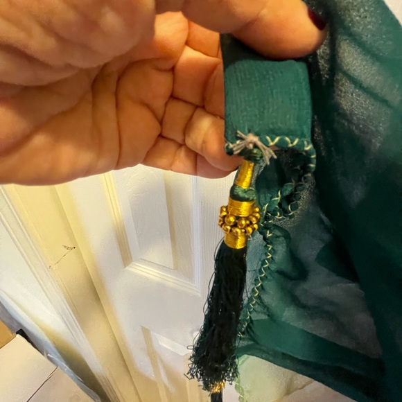 Indian dress - Picture 2 of 4